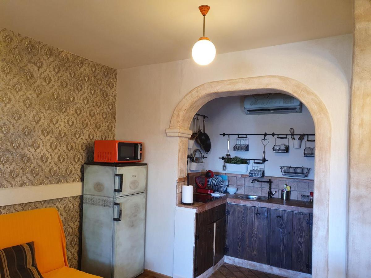 Studio-Apartments Monfort بورتوروز المظهر الخارجي الصورة